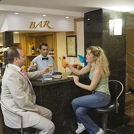 Park Star Taksim מלון 3*