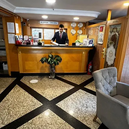 Park Star Taksim מלון 3*