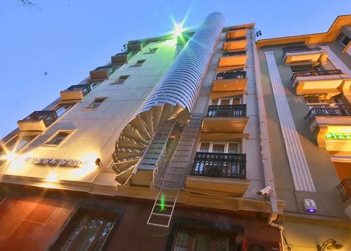 Hotel Park Star Taksim 3*